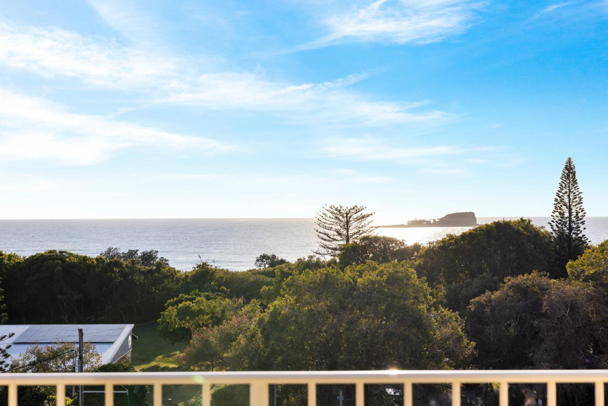 Ocean View 3 Bedroom Apartment *